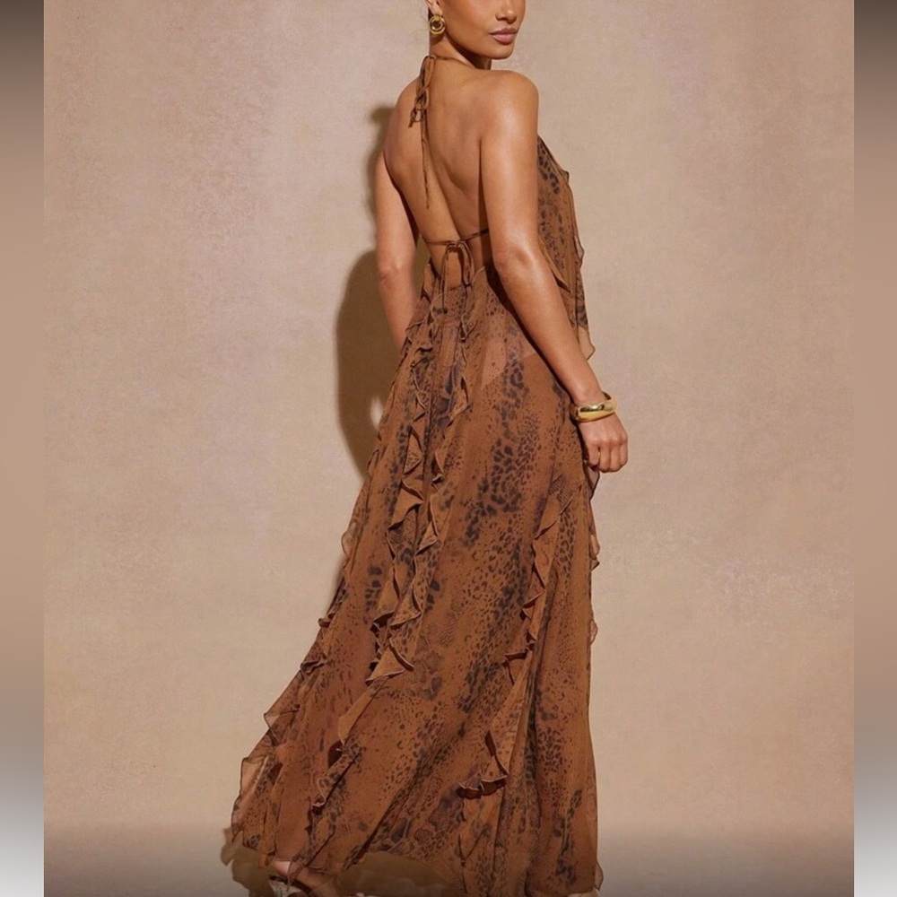 Sienna Ruffled Backless Halter Maxi Dress - Picture 5 of 8